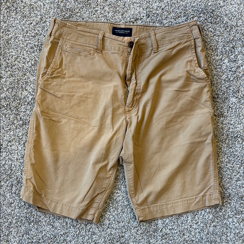 American Eagle Men's Tan Shorts